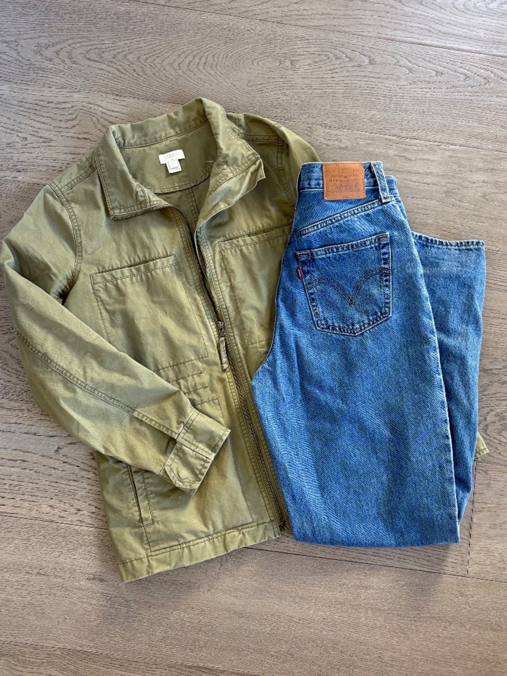 Women’s Levi Jeans & J Crew Jacket Bundle
